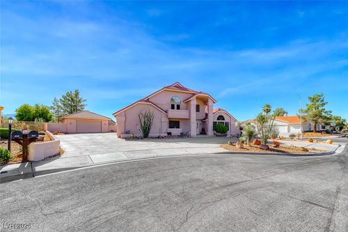 924 Primrose Ct, Henderson, NV, 89011-3066 | Card Image