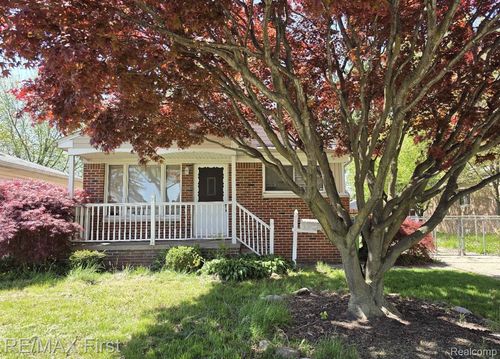 26451 Greenleaf St, Roseville, MI, 48066-3344 | Card Image