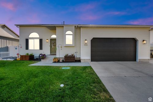 1018 810, Tooele, UT, 84074-3238 | Card Image