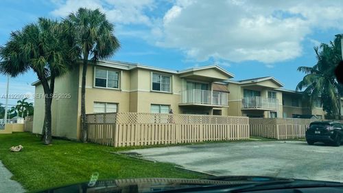 apt-2f-4420 Nw 79th Ave, Doral, FL, 33166-6323 | Card Image