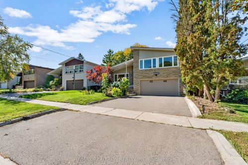 105 Rockford Rd, North York, ON, M2R3A9 | Card Image