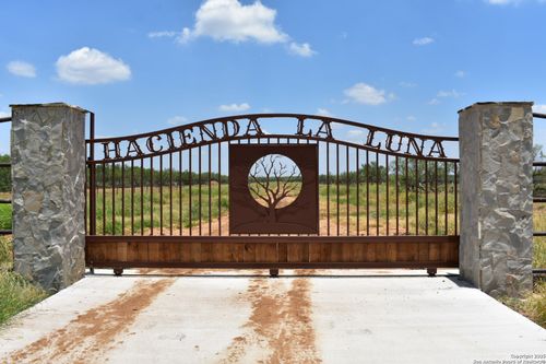 000 Jefferies Rd, Laredo, TX, 78045 | Card Image