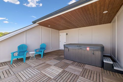 1807 Highway 12 S, Ashland City, TN, 37015-3910 | Card Image