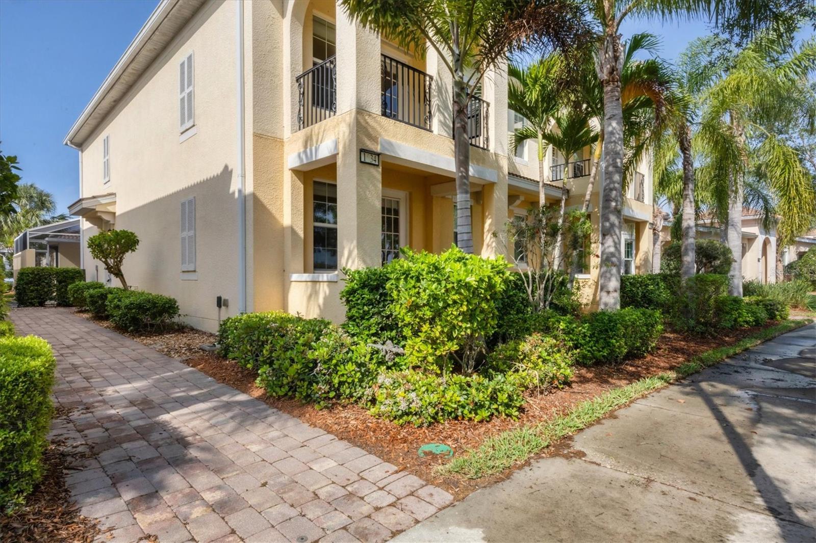 Ernesto Dr, Sarasota, FL 34238