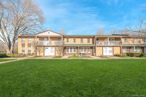 136 Artist Lake Drive, Brookhaven, NY, 11953 | Card Image