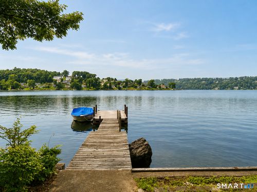14 Indian Trl, Brookfield, CT, 06804-1040 | Card Image
