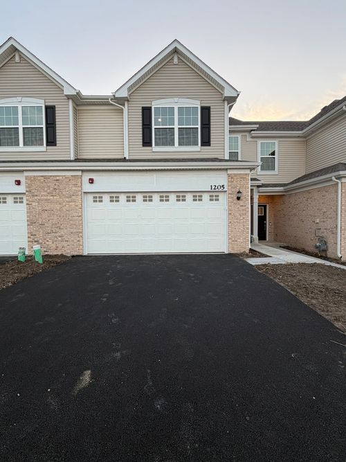 1205 Glenmont St, Algonquin, IL, 60102-6677 | Card Image