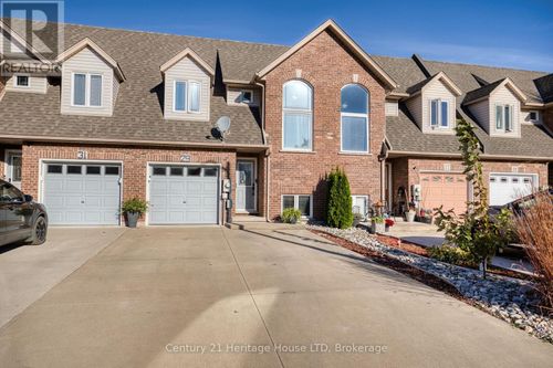 29 Bluegrass Crescent, St. Catharines (Oakdale), ON, L2P0A8 | Card Image