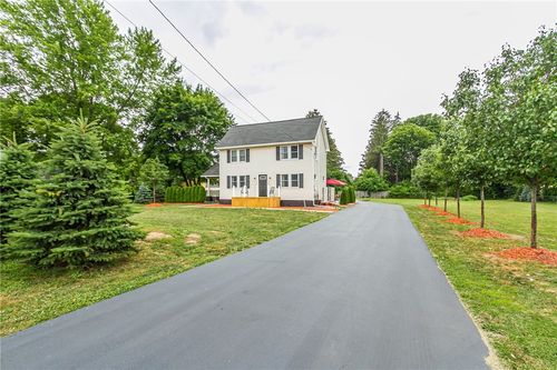 215 Fetzner Rd, Greece, NY, 14626-2245 | Card Image