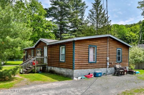 93 Spruce St, Tannersville, NY, 12485-5201 | Card Image