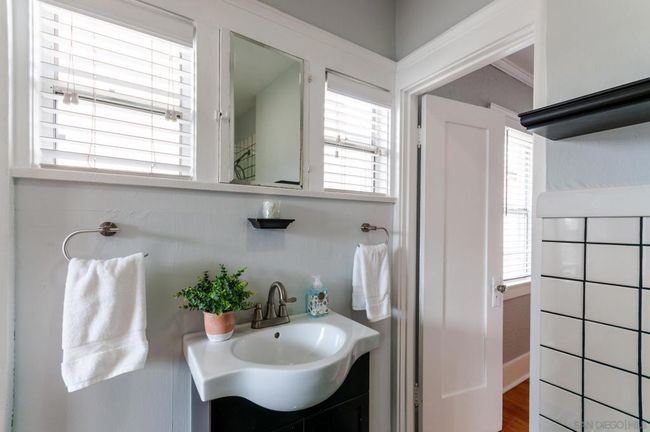 4105 Iowa St, House other with 3 bedrooms, 2 bathrooms and 3 parking in San Diego CA | Image 12