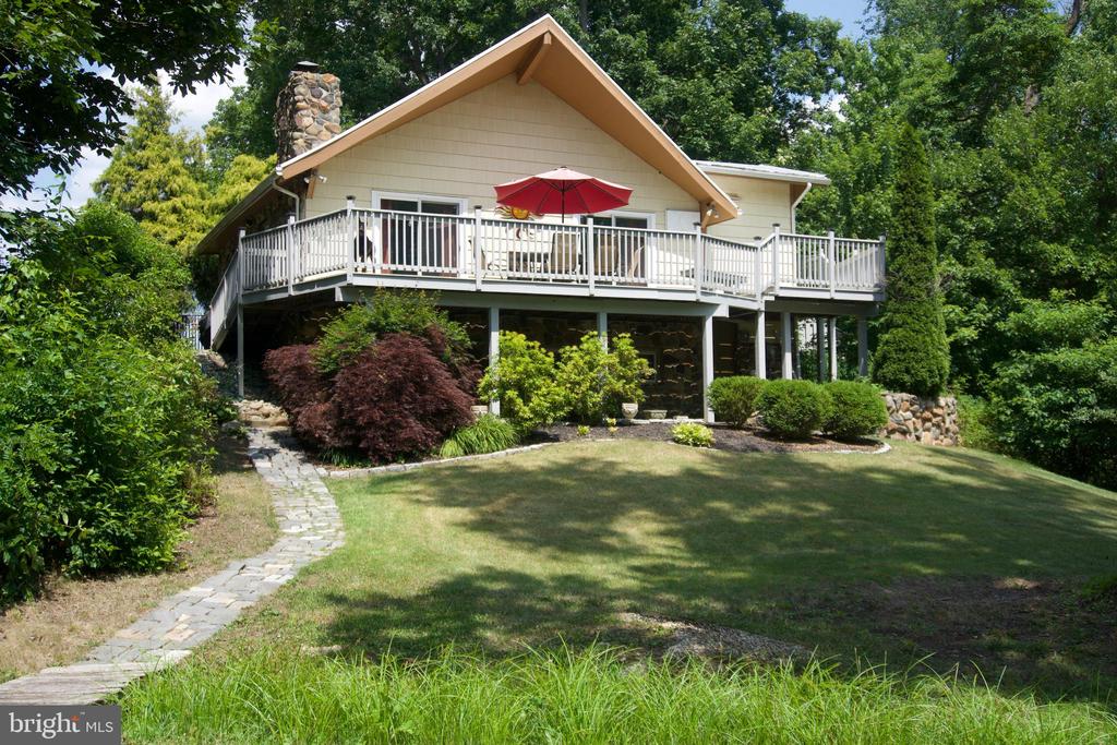 Hutchinson Rd, Allentown, NJ 08501