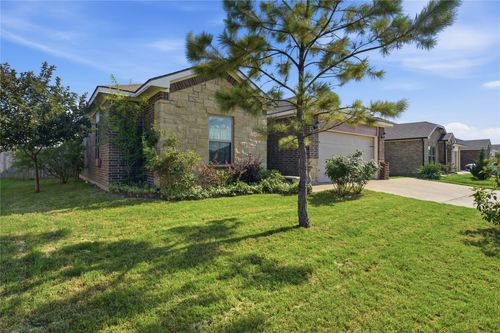 305 Breaux Ln, Mabank, TX, 75147-7311 | Card Image