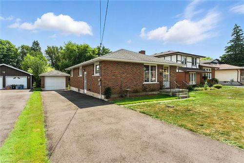 830 Anne St, Woodstock, ON, N4S2E7 | Card Image