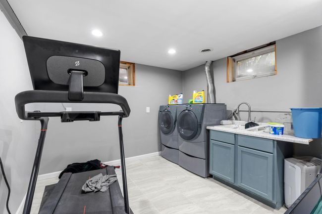 42-web-or-mls-5505 Joyce St-42.jpg | Image 13