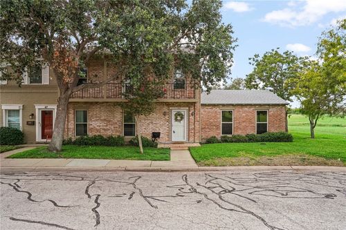 68 Townhouse Ln, Corpus Christi, TX, 78412-4271 | Card Image