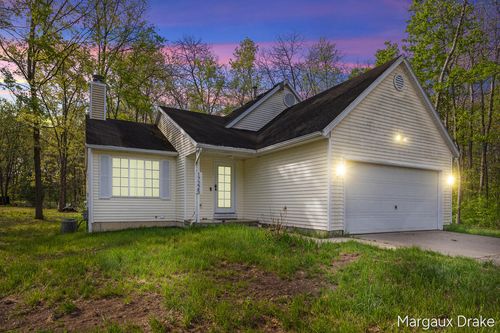 17225 Apache Trl, Howard City, MI, 49329-9282 | Card Image