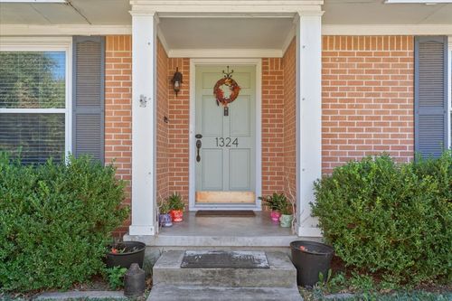 1324 Sunset St, Waco, TX, 76710-5065 | Card Image