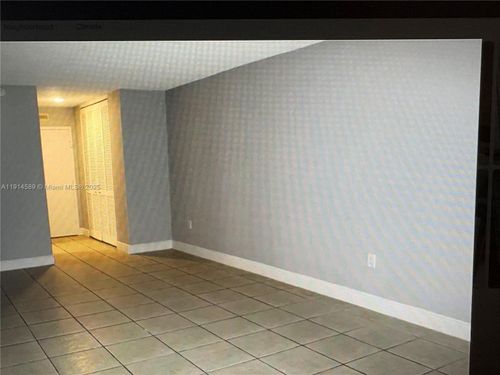 apt-320-1800 Sans Souci Blvd, North Miami, FL, 33181-3033 | Card Image