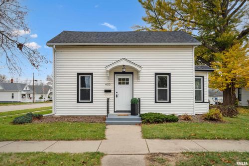 403 8th Street, De Witt, IA, 52742 | Card Image