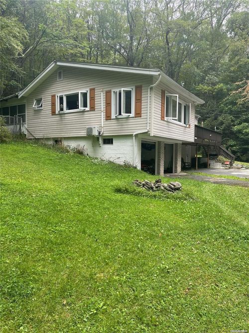 235 Kennel Rd, Cuddebackville, NY, 12729-5126 | Card Image
