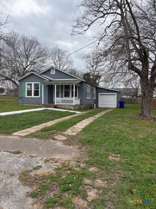 308 Poth St, Yoakum, TX, 77995-1631 | Card Image