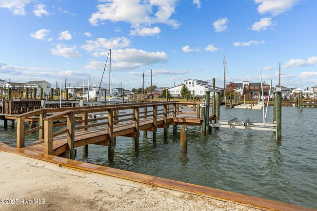 247 Bay View Blvd, House other with 4 bedrooms, 3 bathrooms and 1 parking in Atlantic Beach NC | Image 32