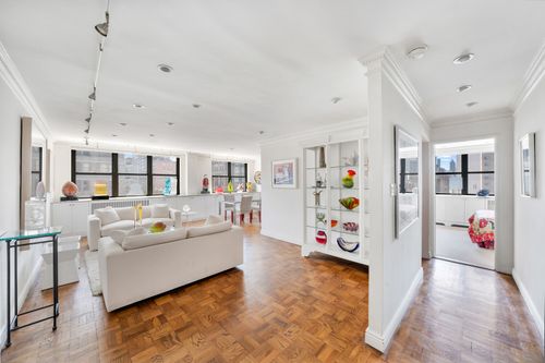 12f-239 E 79th St, New York, NY, 10075-0815 | Card Image