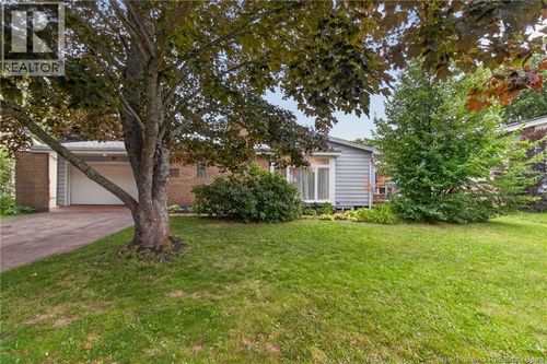 20 Vista Dr, Moncton, NB, E1A4L5 | Card Image