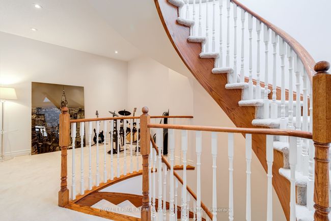 12 - 1968 Bloor St W, House attached with 3 bedrooms, 3 bathrooms and null parking in Toronto ON | Image 24