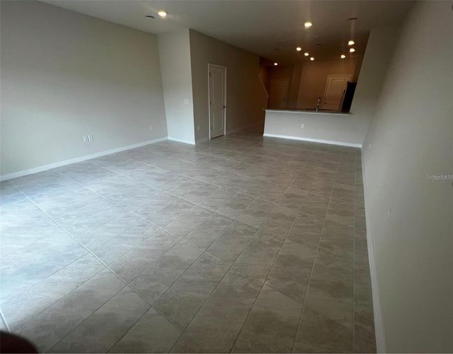 4714 Sparkling Shell Ave, Townhouse with 3 bedrooms, 3 bathrooms and null parking in KISSIMMEE FL | Image 4