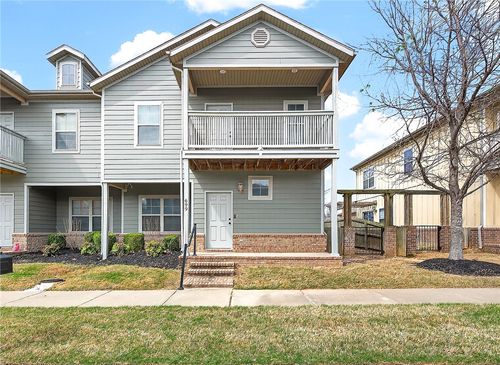 699 N Wordsworth Ln, Fayetteville, AR, 72704-5127 | Card Image