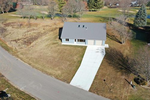 N8568 Seward Dr, Berlin, WI, 54923-9466 | Card Image