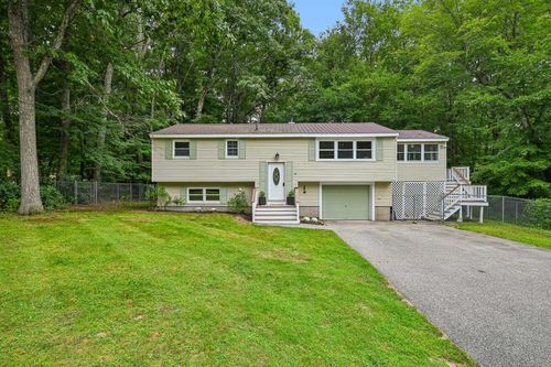 92 Bypass 28, Derry, NH, 03038-3710 | Card Image