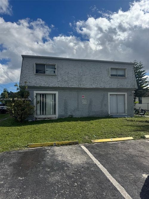 5-1410 Sw 44th Ave, Fort Lauderdale, FL, 33317-5705 | Card Image