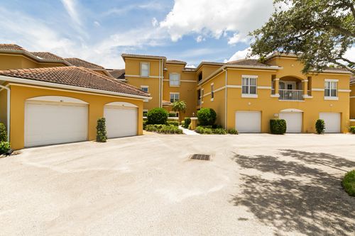 305-5015 Fairways Circle, Vero Beach, FL, 32967 | Card Image