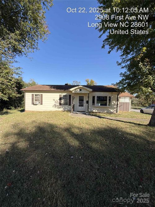 2908 1st Ave Nw, Hickory, NC, 28601-5611 | Card Image