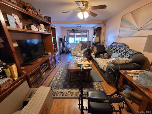 60 78th Ave, Glendale, NY, 11385-6025 | Card Image