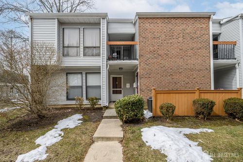 7-a Dennison Dr, East Windsor, NJ, 08520-5317 | Card Image