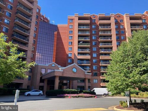 apt-1111-2230 George C Marshall Dr, FALLS CHURCH, VA, 22043-2584 | Card Image