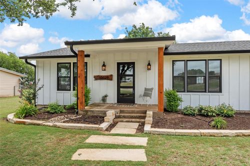 10025 Cedar Rock Pkwy, Crawford, TX, 76638-3124 | Card Image