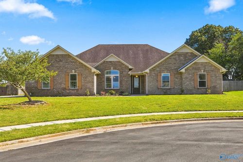 13077 Summerfield Dr, Athens, AL, 35613-8371 | Card Image
