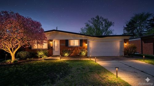34315 Sheridan St, Westland, MI, 48185-8512 | Card Image