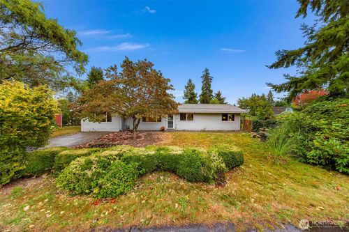 13006 160th Ave Se, Renton, WA, 98059-8526 | Card Image