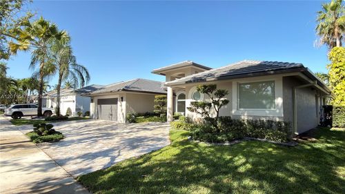 3767-3767 Oak Ridge Cir, Weston, FL, 33331-3703 | Card Image