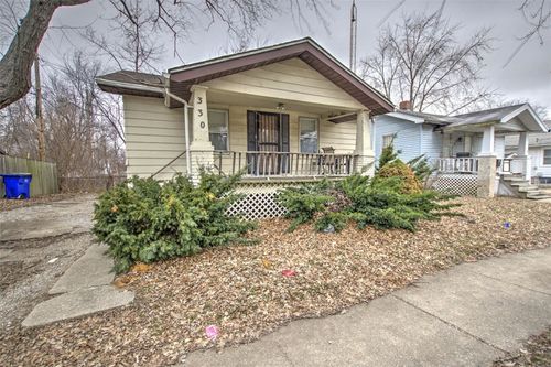 330 W Garfield Ave, Decatur, IL, 62526-4140 | Card Image