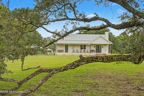 15101 Cable Bridge Rd, Gulfport, MS, 39503-8242 | Card Image