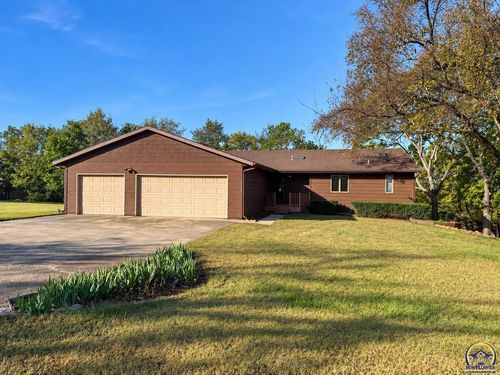 6221 Ridgeview Dr, Ozawkie, KS, 66070 | Card Image