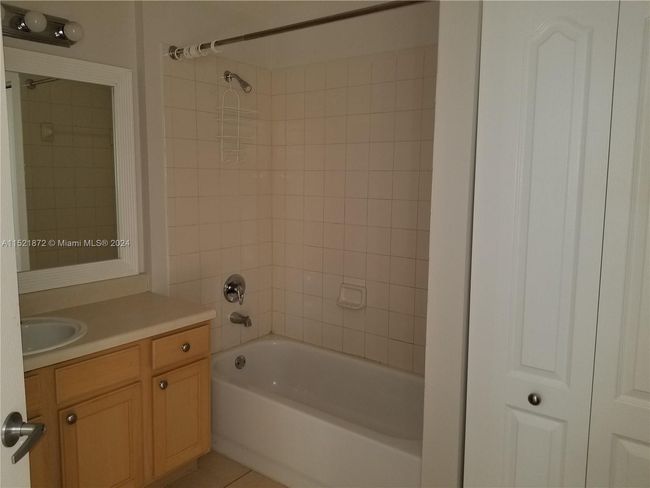APT-538 - 6001 Sw 70 Th St, Condo with 1 bedrooms, 1 bathrooms and null parking in South Miami FL | Image 9
