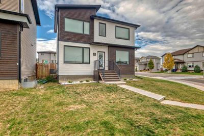 23 Country Meadows Blvd W, House detached with 3 bedrooms, 2 bathrooms and 2 parking in Lethbridge AB | Image 2